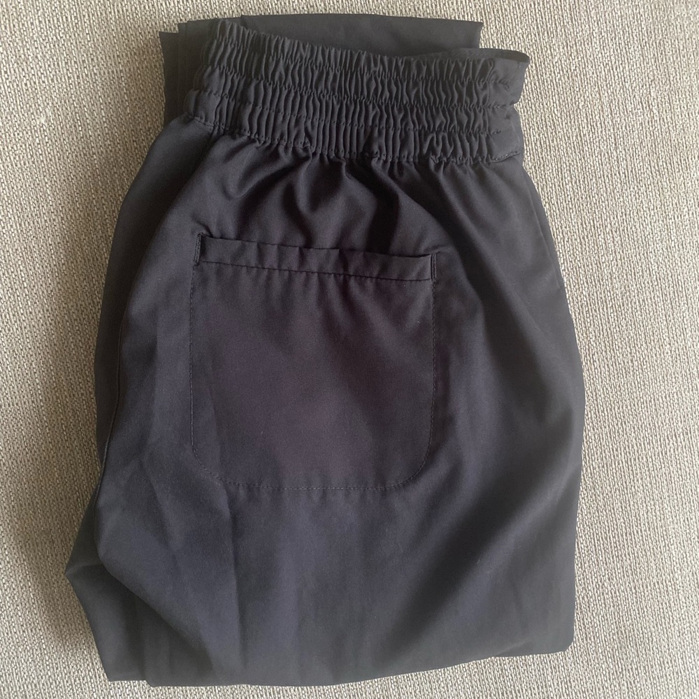 Jaanuu black skinny scrub pants lightly used